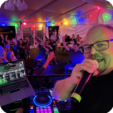 DJ Kai vom Fox Party DJ Team